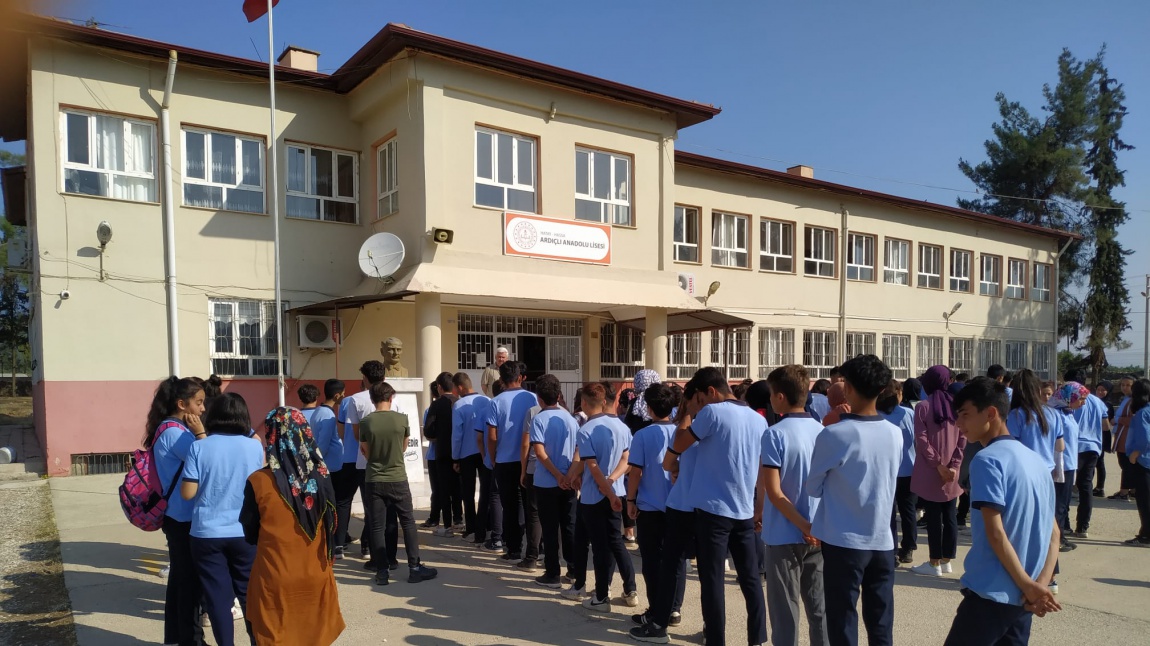 Ardıçlı Anadolu Lisesi Fotoğrafı
